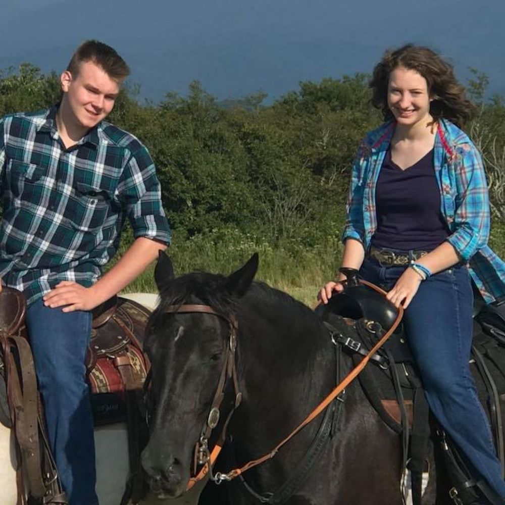 Meet your Posher, Katelyn